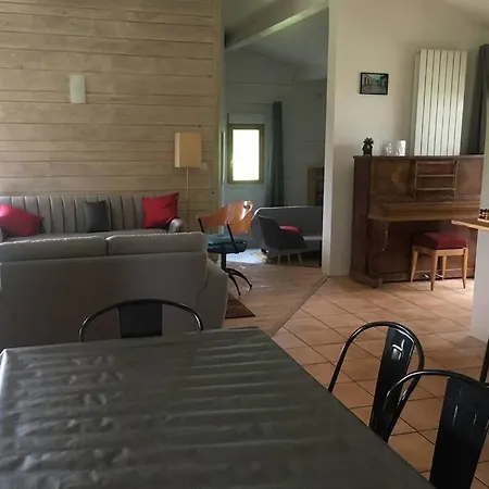 Maison Bois Bleu, En Cevennes Feriehus *